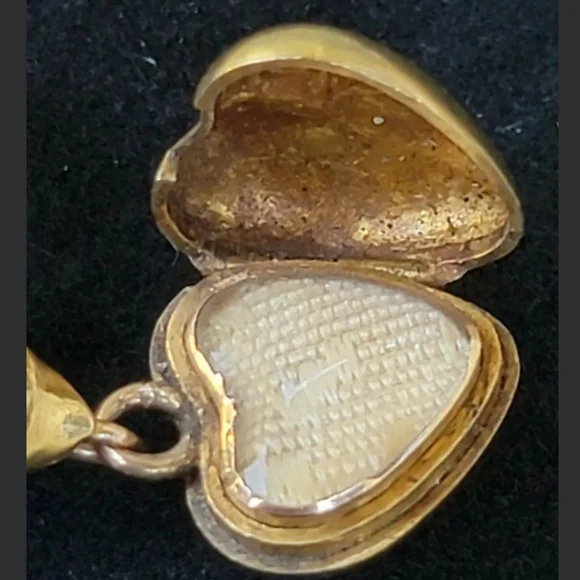 Antique Victorian 18K Gold  Snake Heart Locket Pendant-Estate Jewelry - Picture 10 of 12
